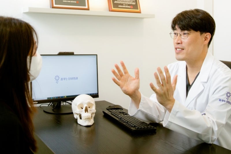 역삼 성형외과, 13년차 전문의가 아내를 직접 수술한 이유 사진 12